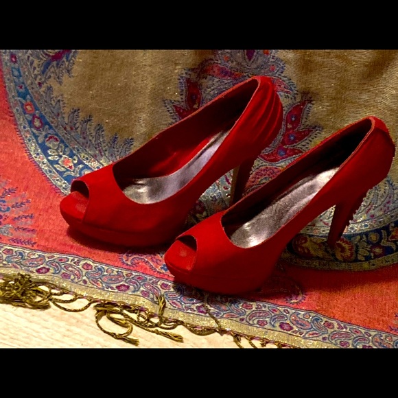 Sexy fiery Red Qupid  open toe heel/pump  shoe. - Picture 1 of 4